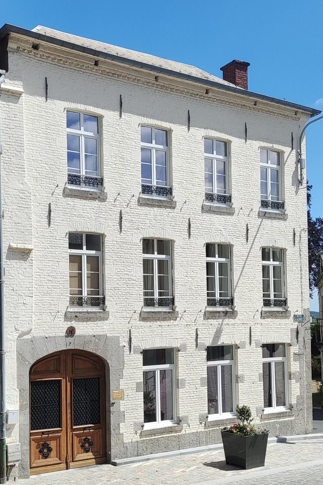 Le Relais Napoleon Avesnes-sur-Helpe Exterior foto