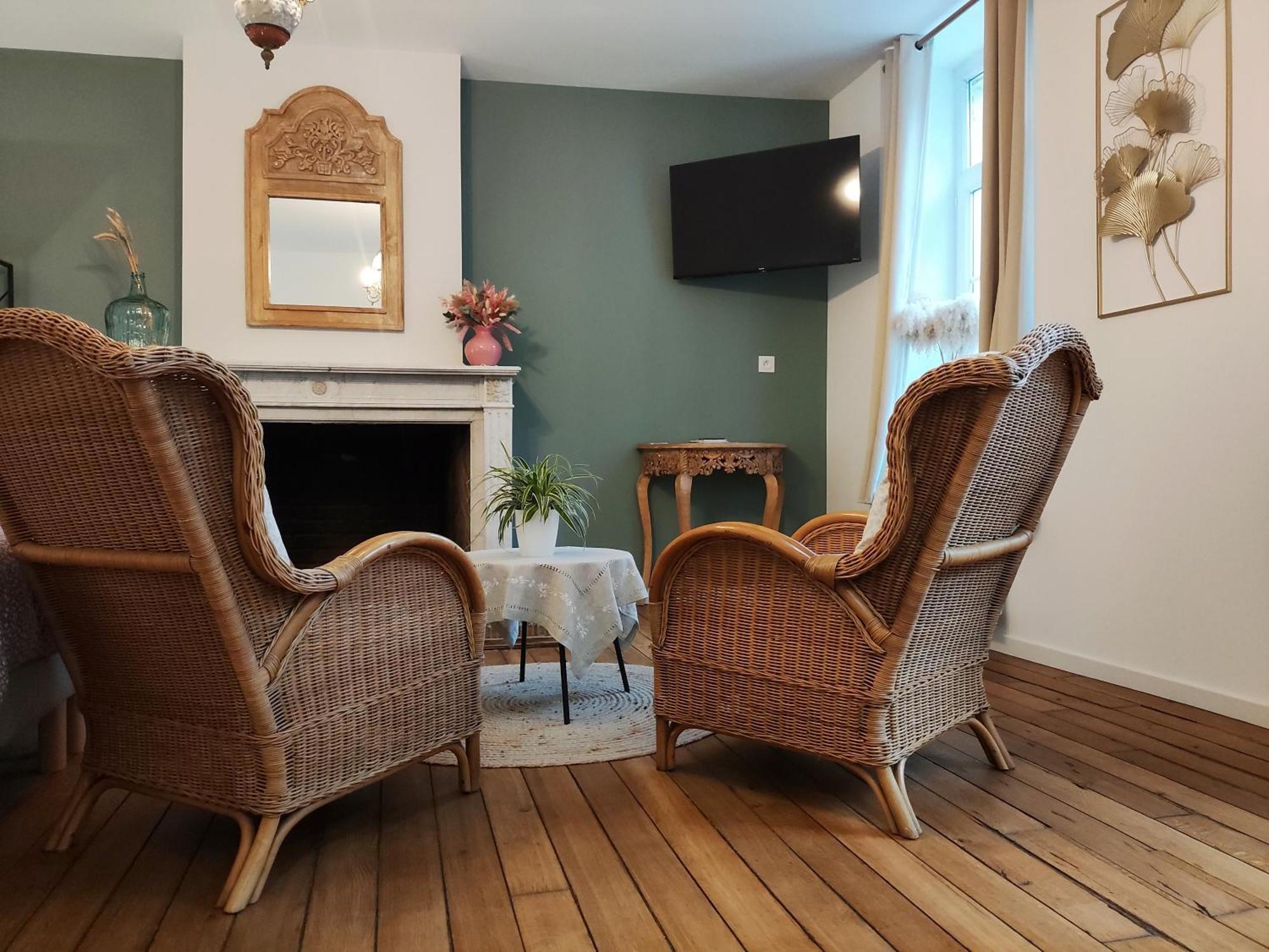 Le Relais Napoleon Avesnes-sur-Helpe Exterior foto